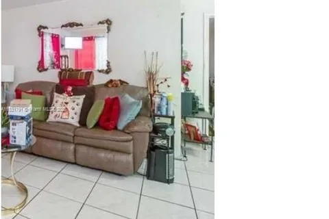 1124 NW 2nd St # 2, Fort Lauderdale FL 33311