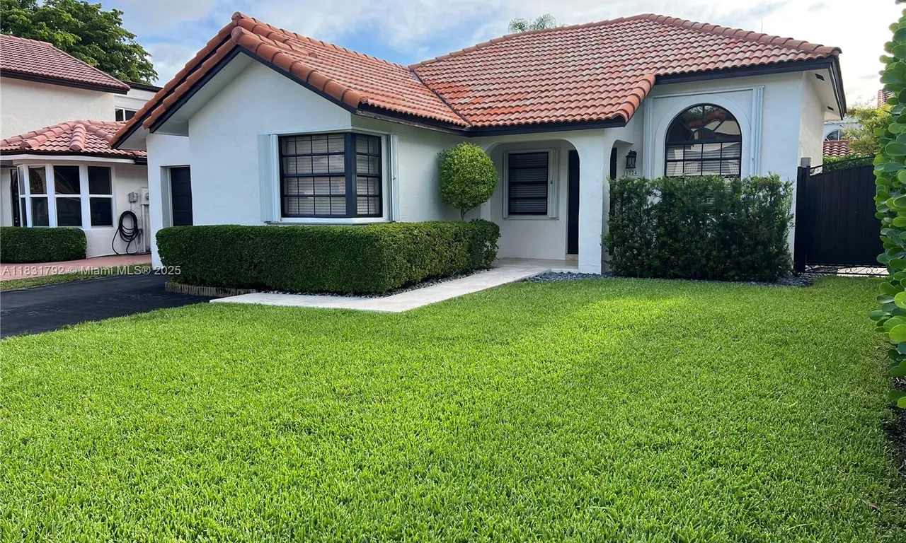 10724 SW 117th Ct, Miami FL 33186