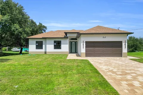 814 McKinley Ave, Lehigh Acres FL 33972