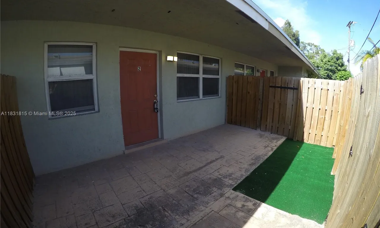1204 NE 5th Ter # 2, Fort Lauderdale FL 33304