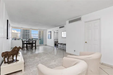 6770 Indian Creek Dr # 7A, Miami Beach FL 33141