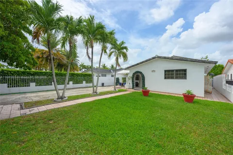 11870 SW 5th St, Miami FL 33184