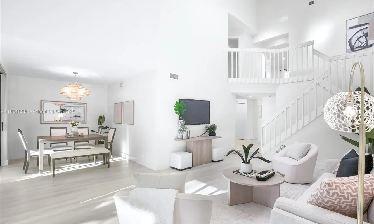 7829 La Mirada Dr, Boca Raton FL 33433