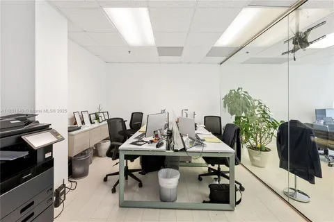 150 SE 2nd Ave # 1005, Miami FL 33131