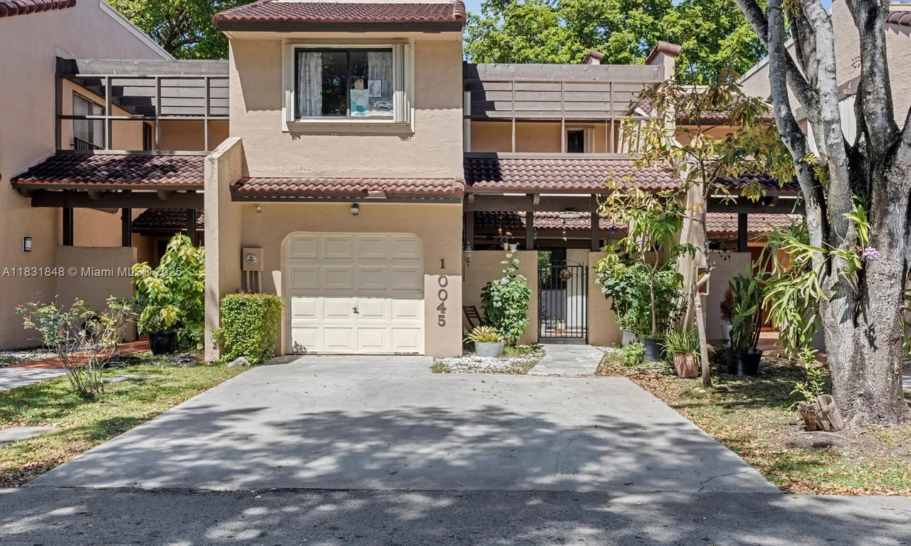 10045 Costa Del Sol Blvd # 62B, Doral FL 33178