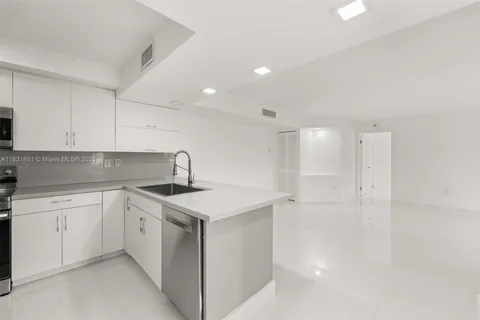 4720 NW 102nd Ave # 21, Doral FL 33178