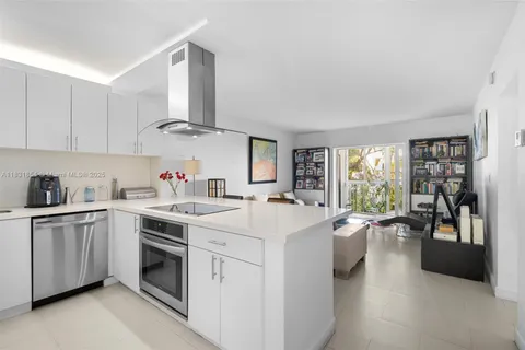 240 Galen Drive # 109, Key Biscayne FL 33149