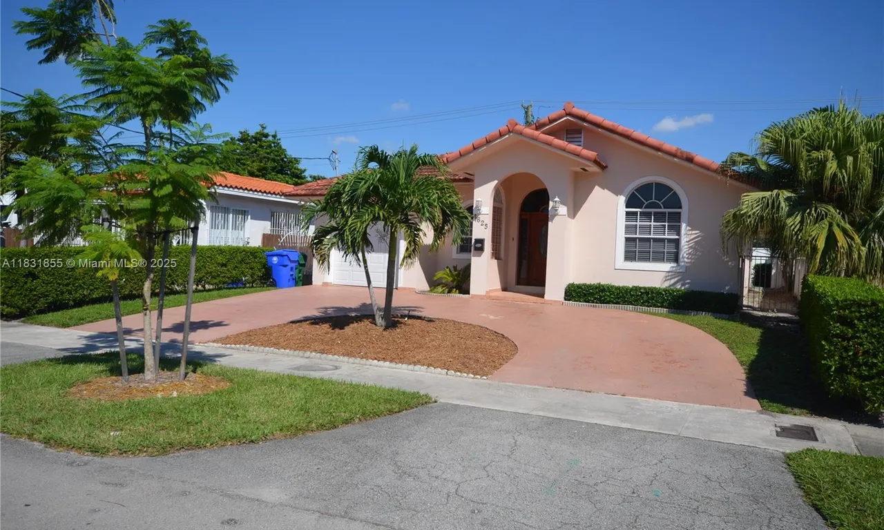 4625 SW 1st St, Miami FL 33134