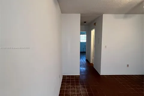524 Washington Ave # 311, Miami Beach FL 33139