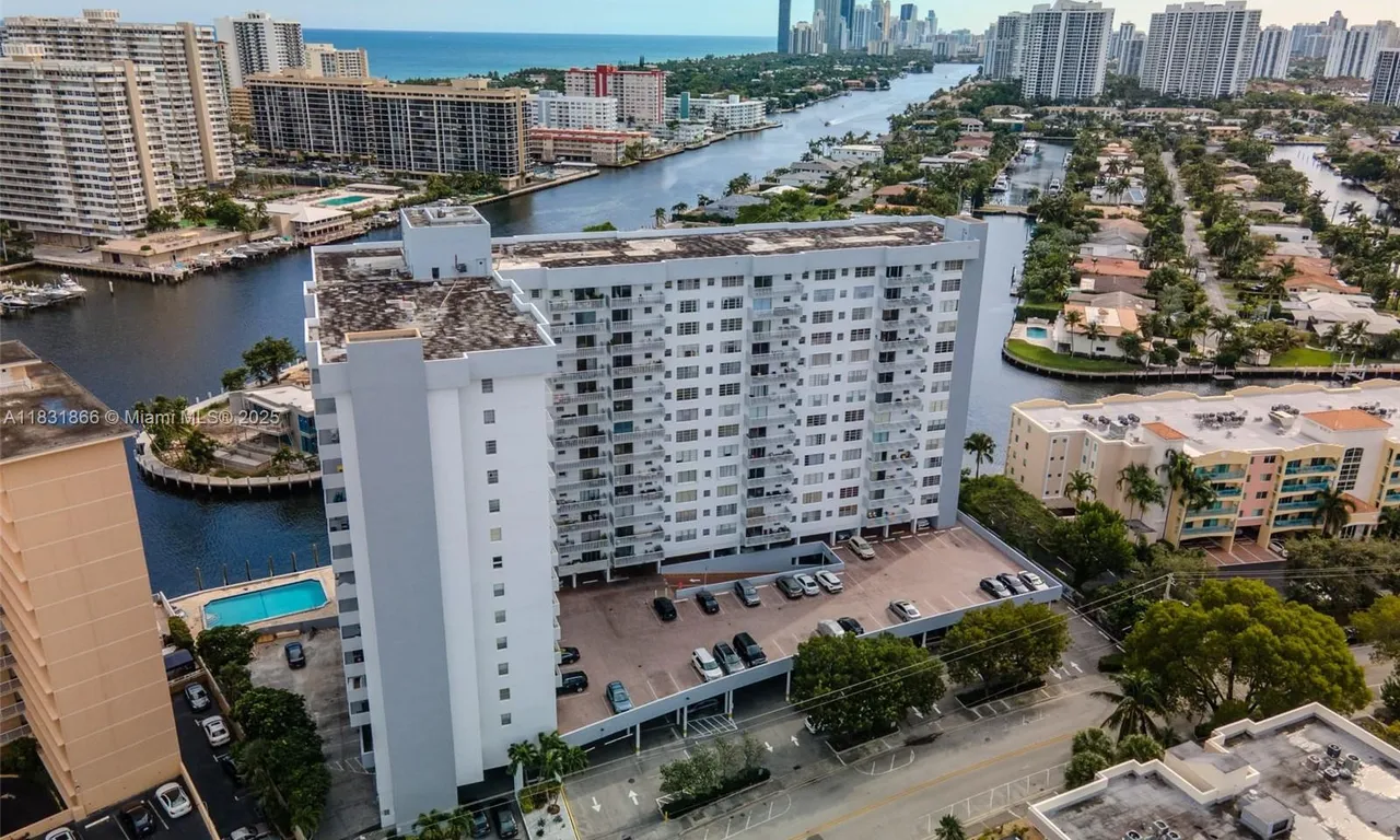 137 Golden Isles Dr # 709, Hallandale Beach FL 33009