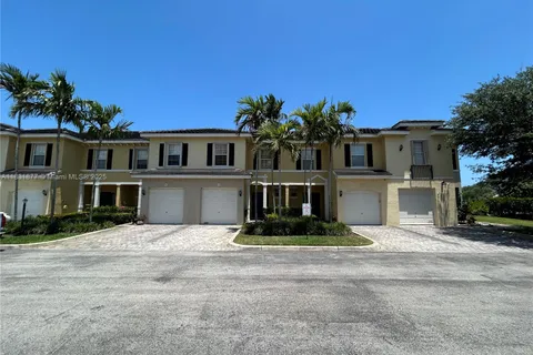 3 Largo Way, Boynton Beach FL 33426