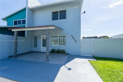 12042 SW 10th Ter, Miami FL 33184