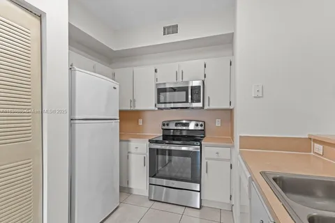 7330 NW 114th Ave # 5, Doral FL 33178