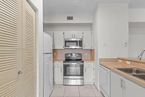7330 NW 114th Ave # 5, Doral FL 33178