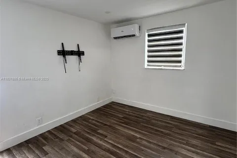 685 SW 7th Ter # 2, Dania Beach FL 33004
