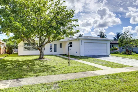 1801 N 54th Ave # 0, Hollywood FL 33021