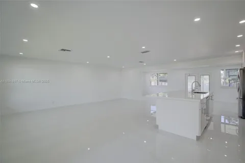 1801 N 54th Ave # 0, Hollywood FL 33021