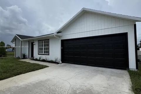 135 SW Felix Ave, Port St. Lucie FL 34953