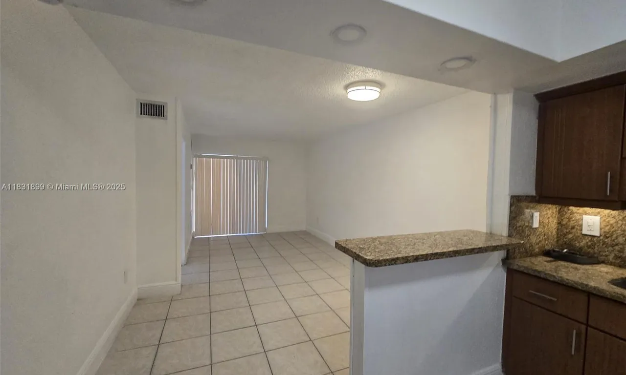 2441 NW 13th St # 62, Miami FL 33125