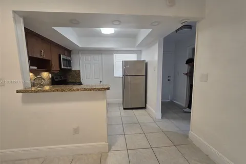 2441 NW 13th St # 62, Miami FL 33125