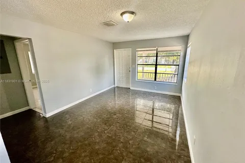 820 NW 4th Ave, Fort Lauderdale FL 33311