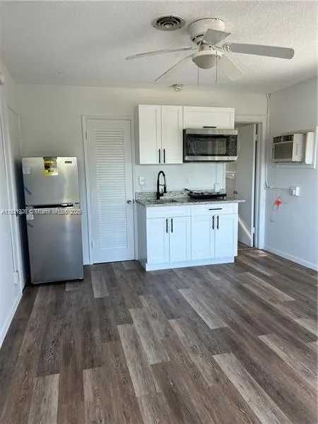 5741 NE 18th Ave # 4a, Fort Lauderdale FL 33334