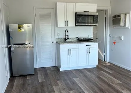 5741 NE 18th Ave # 4a, Fort Lauderdale FL 33334
