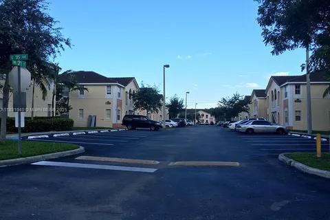 1663 SE 29th St # 109, Homestead FL 33035