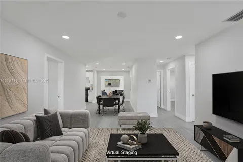 212 SW 11th Ave, Dania Beach FL 33004