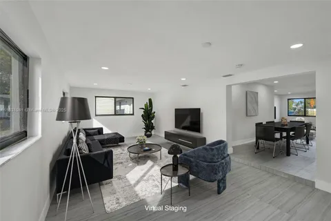 212 SW 11th Ave, Dania Beach FL 33004
