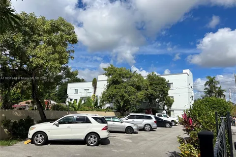 7516 NE 1st Ave # 303, Miami FL 33138