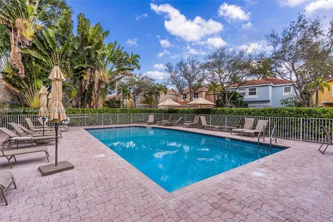1734 Royal Palm Way, Hollywood FL 33020