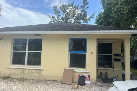 818 SW 28th St # 1, Fort Lauderdale FL 33315