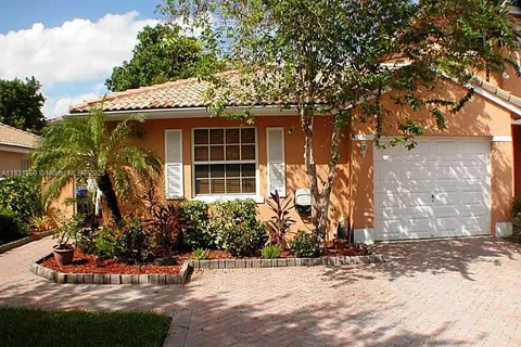 9151 NW 40th St, Sunrise FL 33351