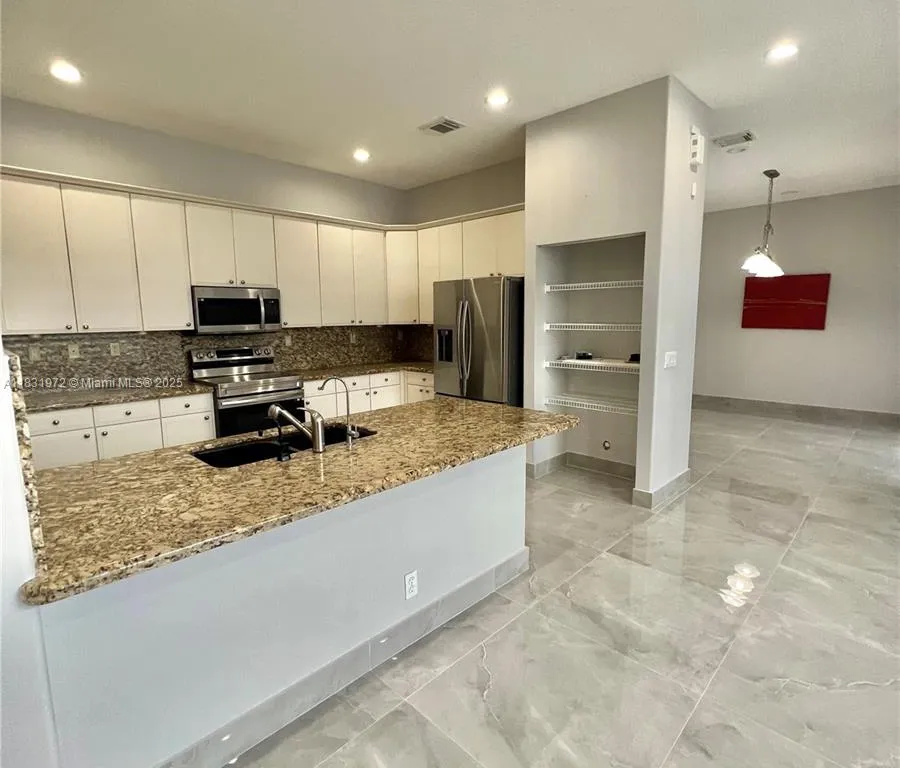 3810 SW 51st St, Fort Lauderdale FL 33312