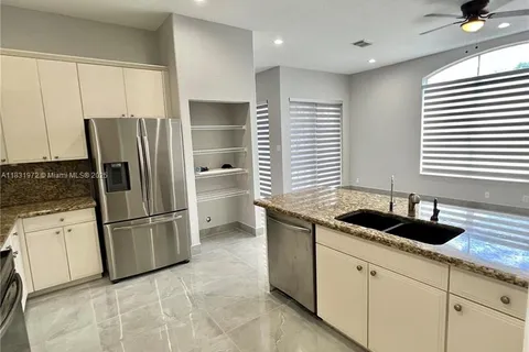 3810 SW 51st St, Fort Lauderdale FL 33312