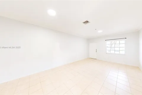 5660 NW 115th Ct # 106, Doral FL 33178