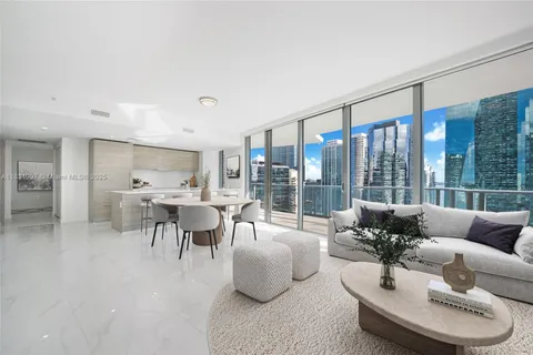 1300 S Miami Ave # 1705, Miami FL 33130