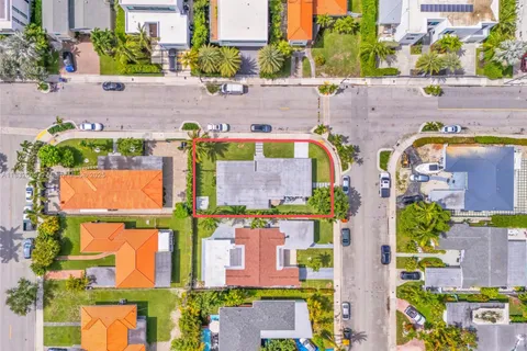 1601 S Treasure Dr, North Bay Village FL 33141