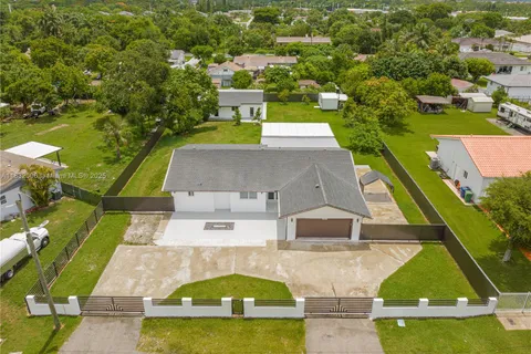 22601 SW 127th Ave, Miami FL 33170