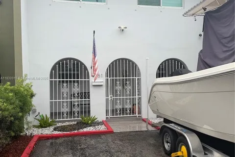 7151 W 3rd Ct # 0, Hialeah FL 33014