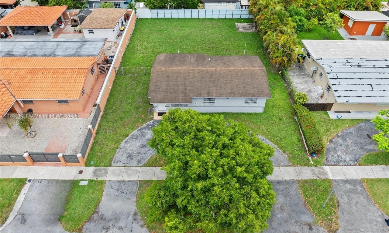 10721 SW 64th St, Miami FL 33173