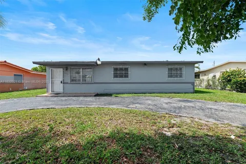 10721 SW 64th St, Miami FL 33173