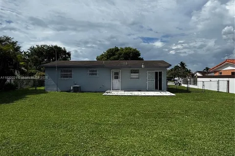 10721 SW 64th St, Miami FL 33173