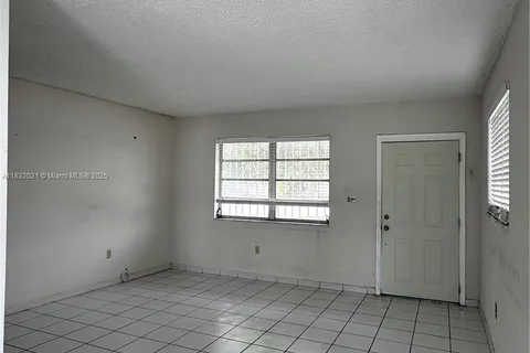 10721 SW 64th St, Miami FL 33173