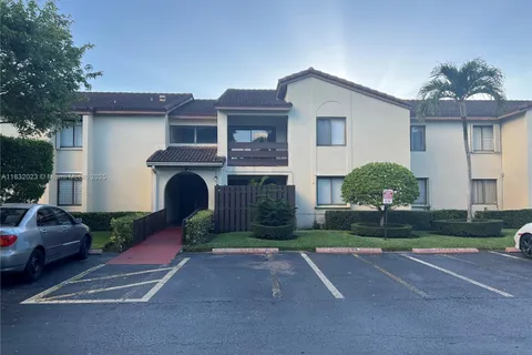 8911 SW 123rd Ct # 212, Miami FL 33186