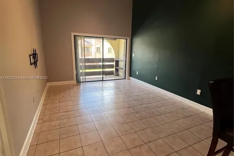 8911 SW 123rd Ct # 212, Miami FL 33186