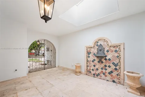 1320 Alhambra Cir, Coral Gables FL 33134