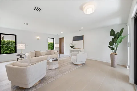 1320 Alhambra Cir, Coral Gables FL 33134