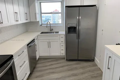 6039 Collins Ave # 1737, Miami Beach FL 33140